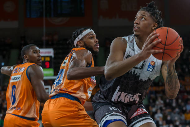 也为新赛季 也为新赛季